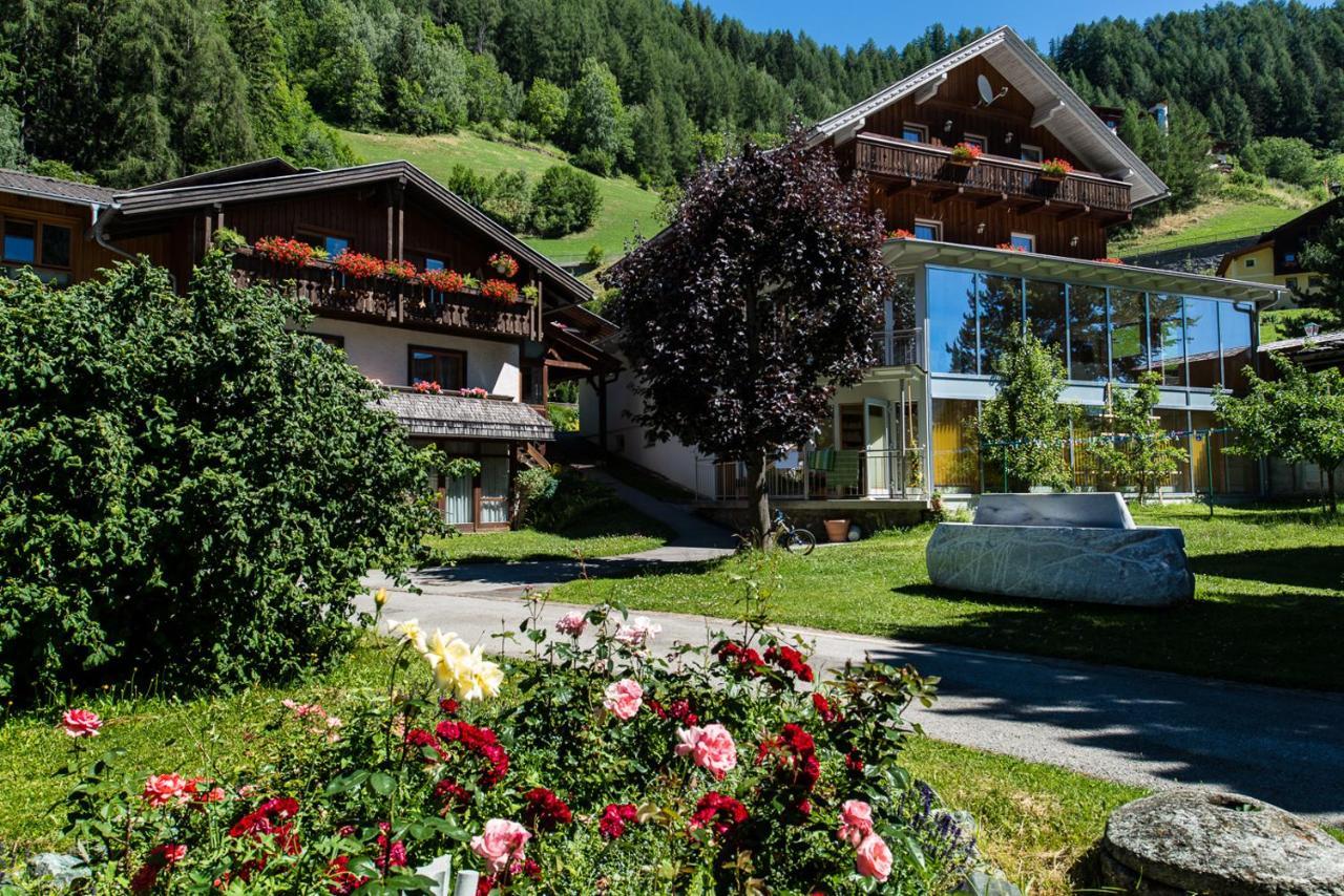 Landhaus Alpenrose - Feriendomizile Pichler Heiligenblut Dış mekan fotoğraf