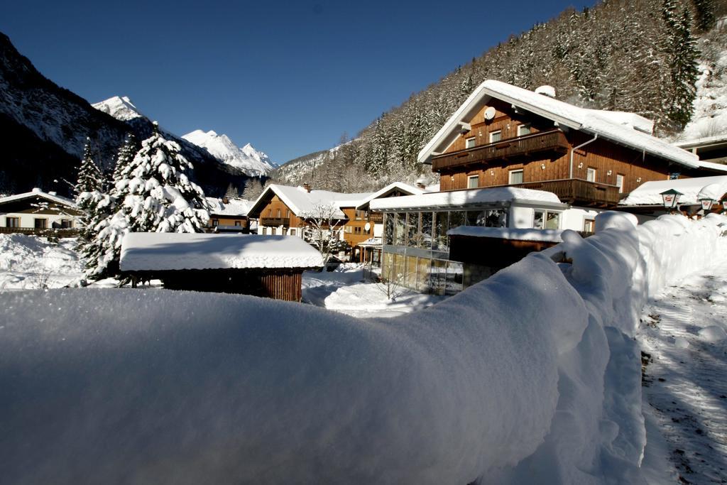 Landhaus Alpenrose - Feriendomizile Pichler Heiligenblut Dış mekan fotoğraf