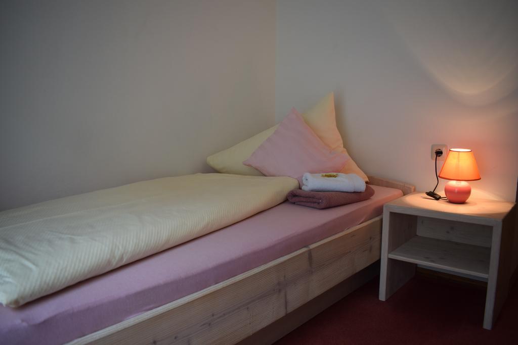 Landhaus Alpenrose - Feriendomizile Pichler Heiligenblut Dış mekan fotoğraf
